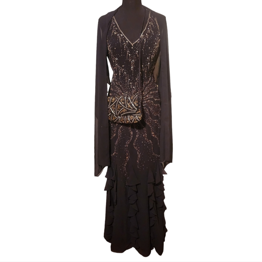 Beaded gown in black with accessories sz 6
